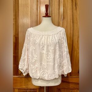 Studio M Very Light Pink Scrollwork Appliqué 3/4 Sleeve Peasant Top/Blouse EUC L